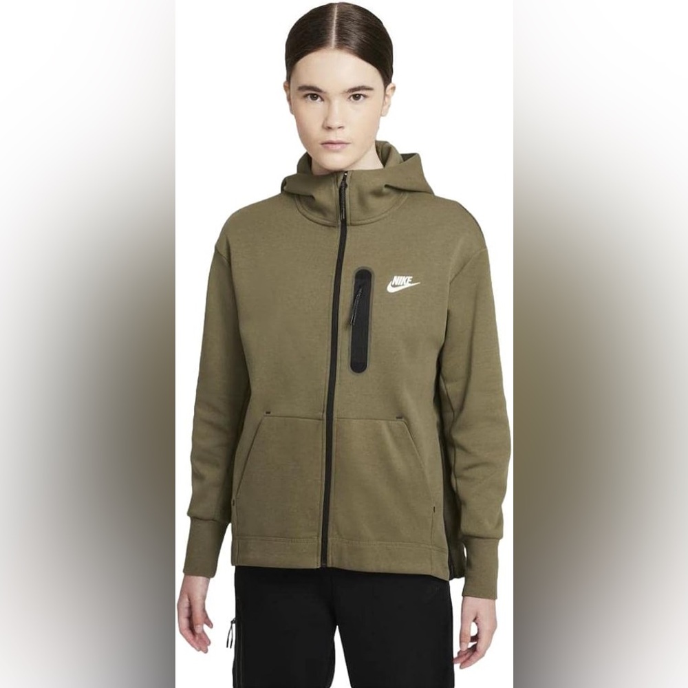 Nike Women’s Sportswear Tech Fleece Essential Full Zip Hoodie in Olive Green